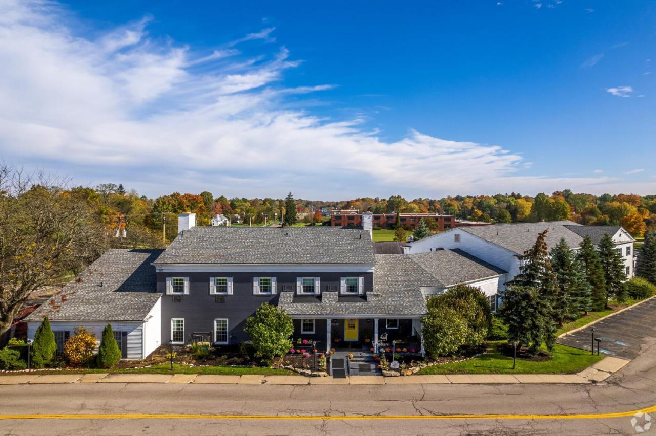 The Aurora Inn Hotel And Event Center Exterior foto