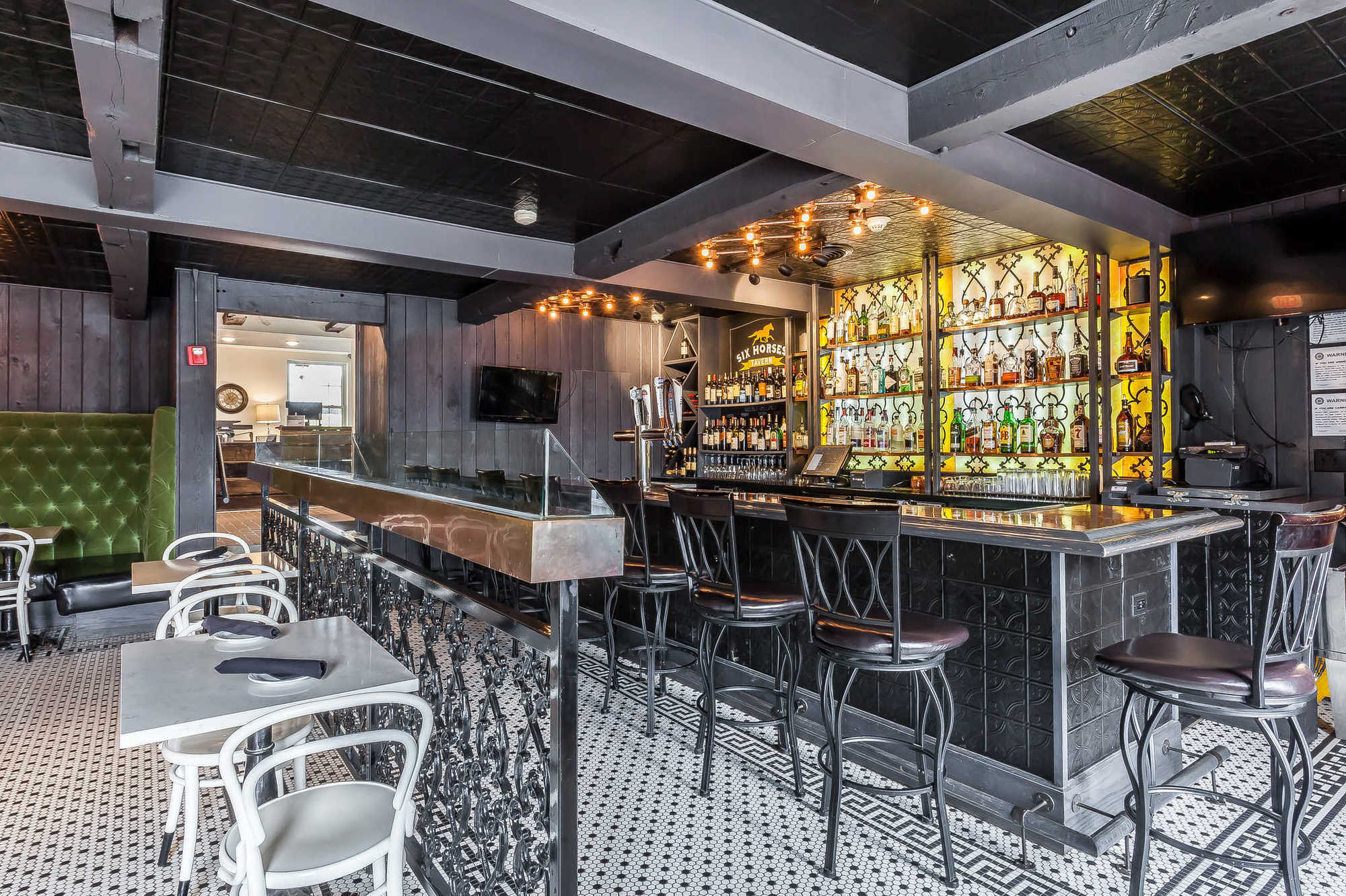 The Aurora Inn Hotel And Event Center Restaurant foto